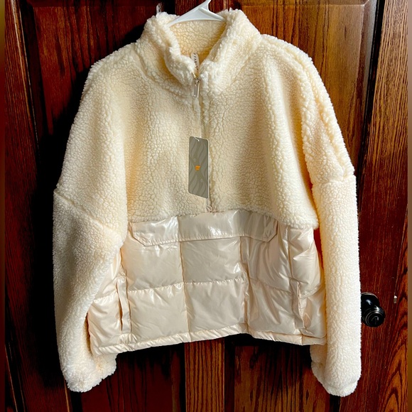 Fabletics NWT Quarter Zip Pullover - Picture 1 of 3